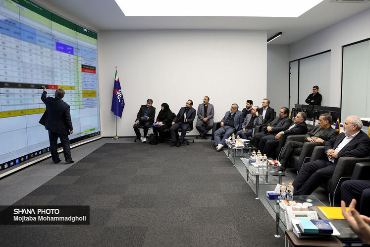 نشست بررسی سوخترسانی زمستانی با حضور معاون اجرایی رئیس جمهوری، وزرای نفت، نیرو، صمت و رئیس سازمان برنامه و بودجه