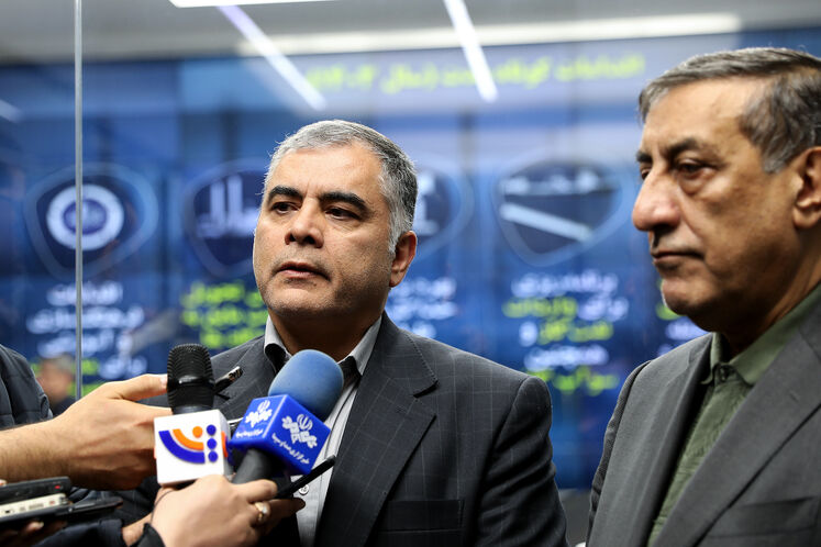 محمدجعفر قائم پناه، معاون اجرایی رئیسجمهوری و محسن پاکنژاد، وزیر نفت