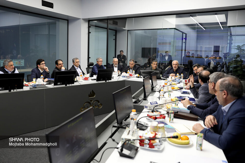 گردهمایی دولتمردان برای تأمین سوخت زمستانی در وزارت نفت گردهمایی دولتمردان برای تأمین سوخت زمستانی در وزارت نفت