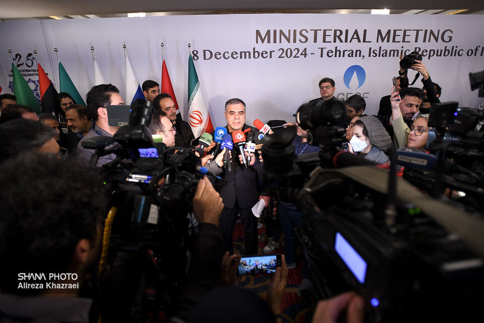 Iran boosting oil production capacity regardless of US political future Iran boosting oil production capacity regardless of US political future