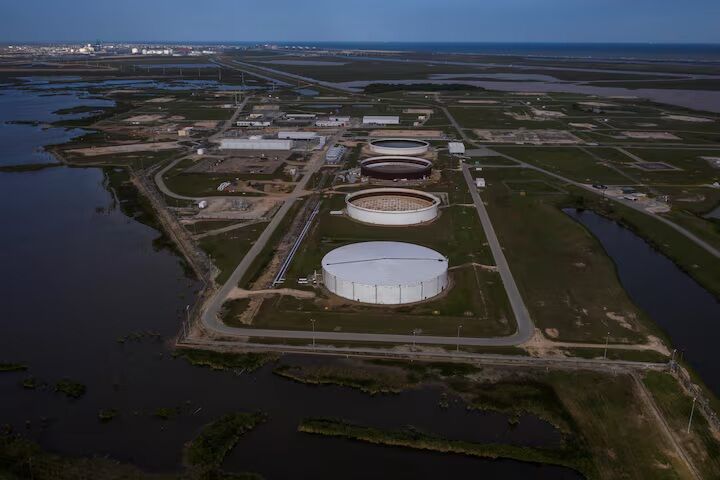 US net crude oil imports to fall by 20% in 2025 to lowest since 1971, EIA says US net crude oil imports to fall by 20% in 2025 to lowest since 1971, EIA says