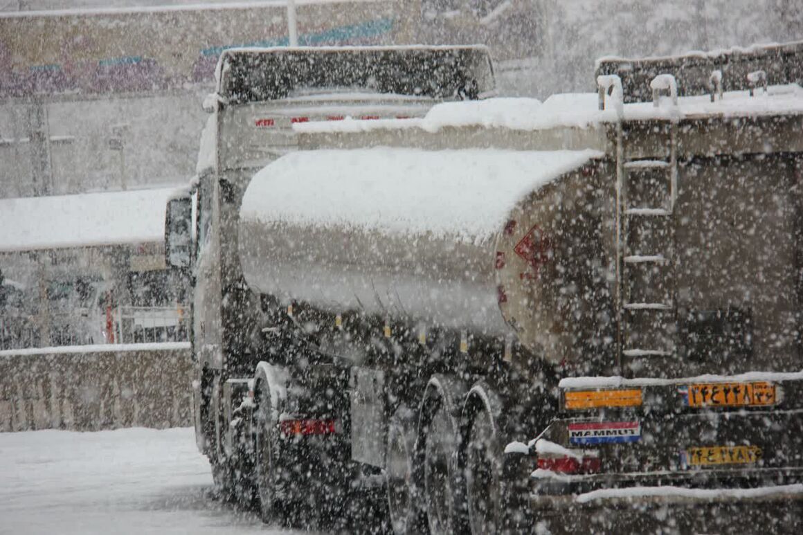 قدردانی معاون وزیر نفت از تلاشگران عرصه سوخترسانی قدردانی معاون وزیر نفت از تلاشگران عرصه سوخترسانی