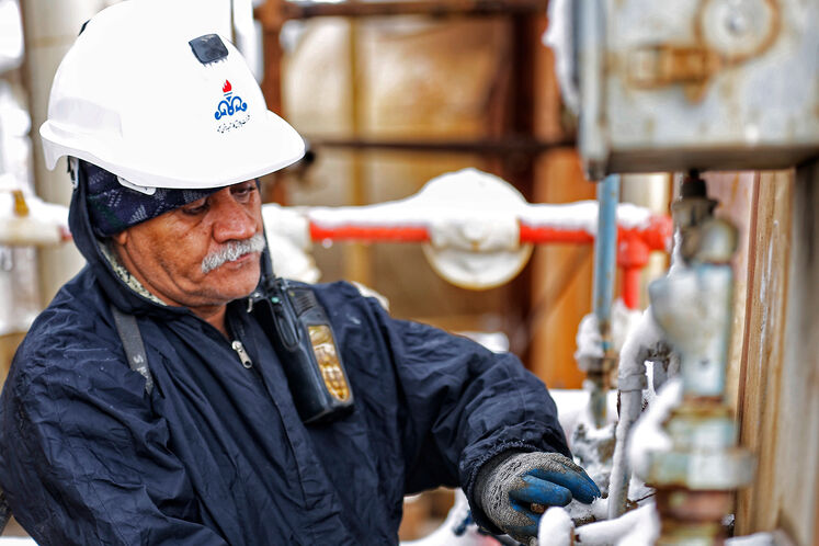 Untiring efforts of Shahid Hasheminejad Refinery staff