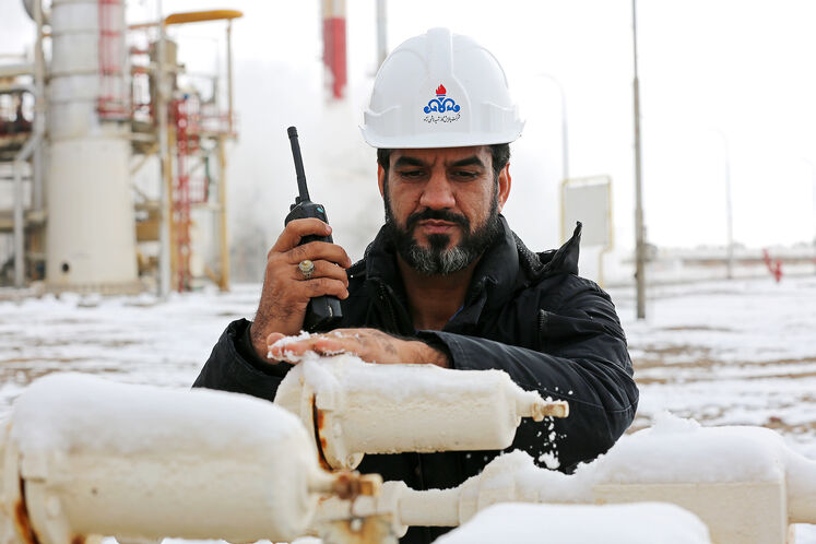 Untiring efforts of Shahid Hasheminejad Refinery staff