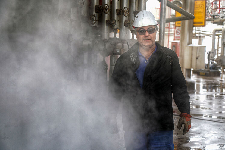 Untiring efforts of Shahid Hasheminejad Refinery staff