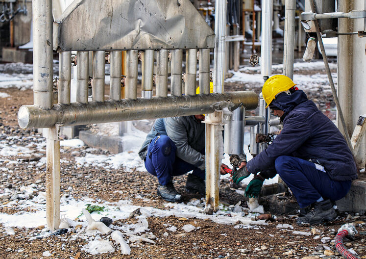 Untiring efforts of Shahid Hasheminejad Refinery staff