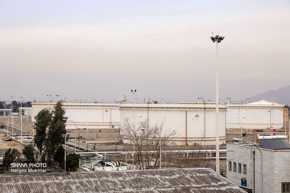 فعالیت انبارهای نفت پس از حادثه ادامه دارد/ مشکلی در تأمین سوخت وجود ندارد فعالیت انبارهای نفت پس از حادثه ادامه دارد/ مشکلی در تأمین سوخت وجود ندارد