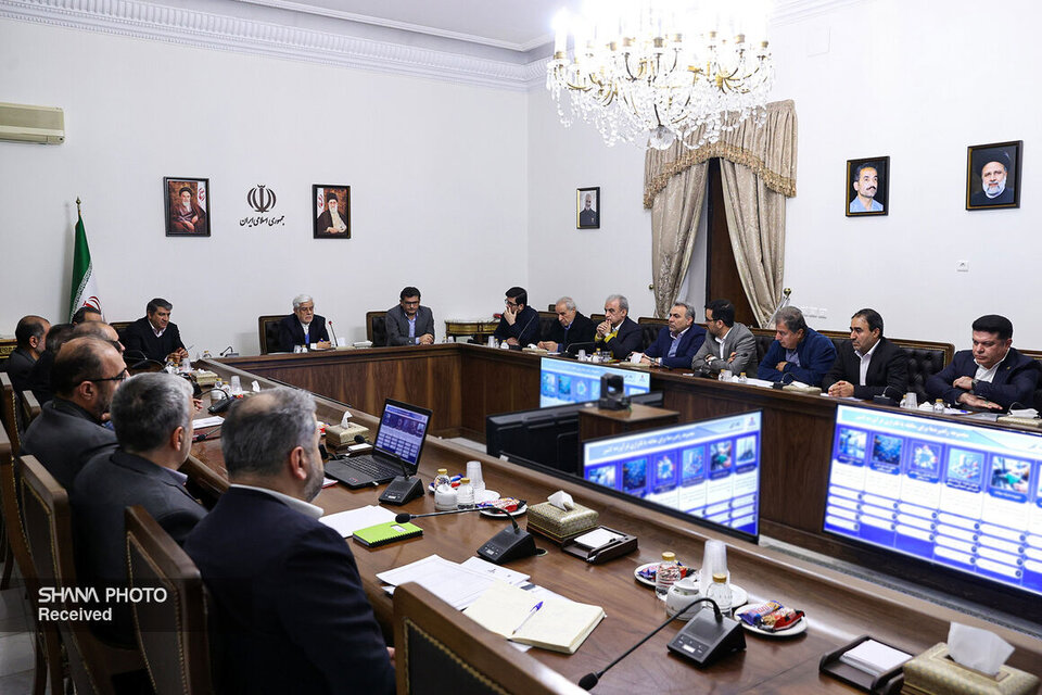 توسعه پالایشگاهها با تکمیل طرحهای نیمهتمام توسعه پالایشگاهها با تکمیل طرحهای نیمهتمام