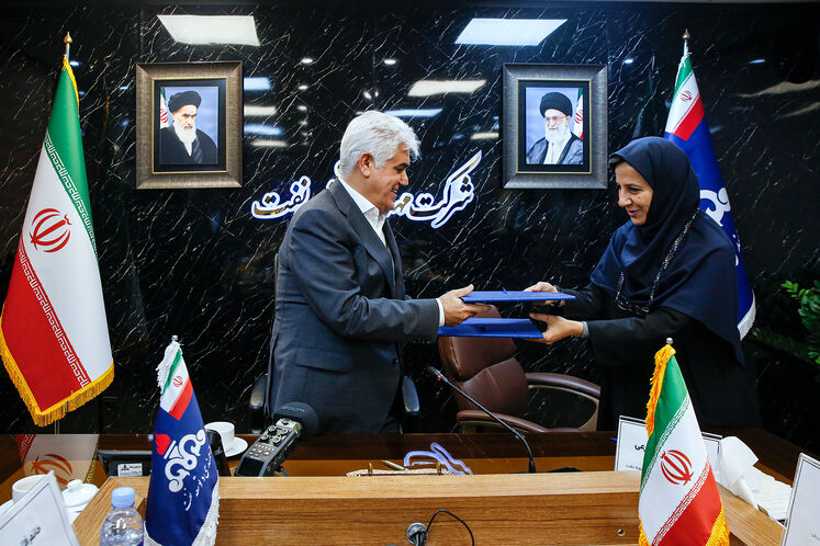 امضای قرارداد مطالعات مسئولیتهای اجتماعی در مناطق عملیاتی شركت مهندسی و توسعه نفت