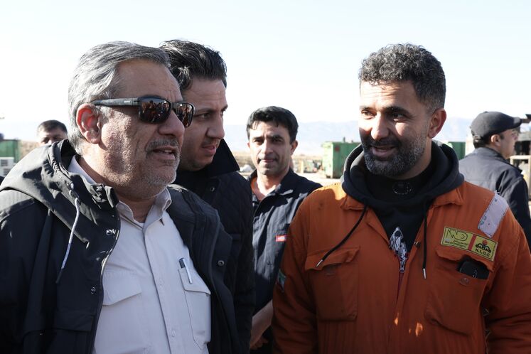 NIOC head visits gas projects in eastern Iran