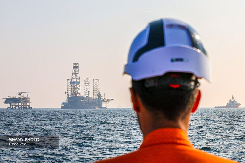 دورخیز دولت چهاردهم برای اجرای مهمترین طرح صنعت نفت دورخیز دولت چهاردهم برای اجرای مهمترین طرح صنعت نفت