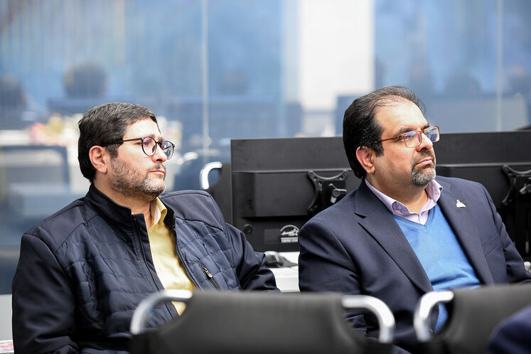 سعید توکلی، مدیرعامل شرکت ملی گاز ایران و بابک دارابی، مدیر نظارت بر طرح‌های عمرانی مناطق نفت‌خیز 