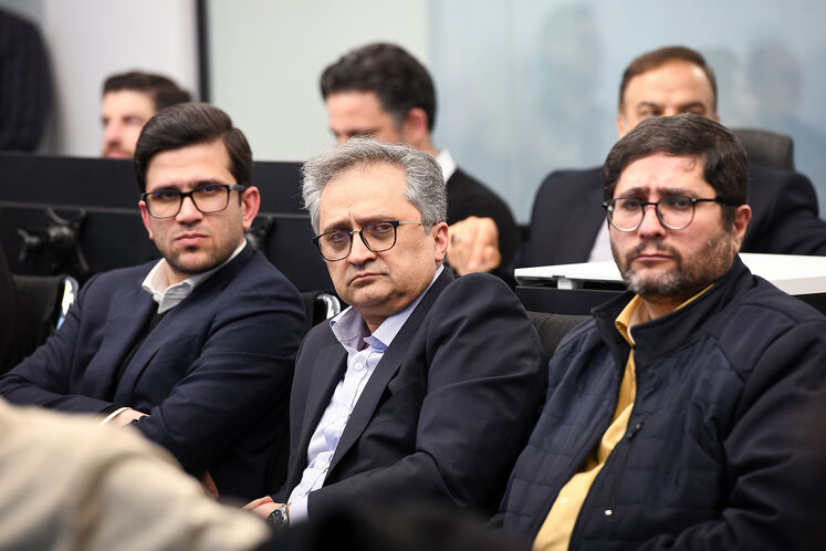 بابک دارابی، مدیر نظارت بر طرح‌های عمرانی مناطق نفت‌خیز جنوب، کسری نوری، مشاور وزیر و مدیرکل دفتر وزارتی، محمدصادق عظیمی‌فر، مدیرعامل شرکت ملی پالایش و پخش فرآورده‌های نفتی ایران