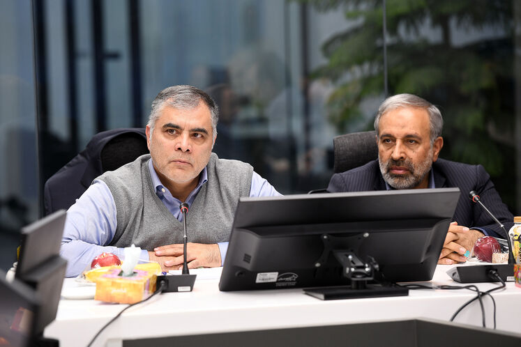 سیدعلی یزدی‌خواه، نماینده مجلس شورای اسلامی و محسن پاک‌نژاد، وزیر نفت
