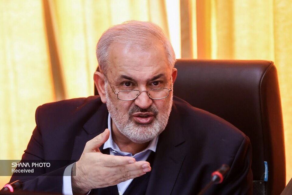 شاهد تلاشهای کارکنان نفت برای تأمین سوخت هستیم شاهد تلاشهای کارکنان نفت برای تأمین سوخت هستیم