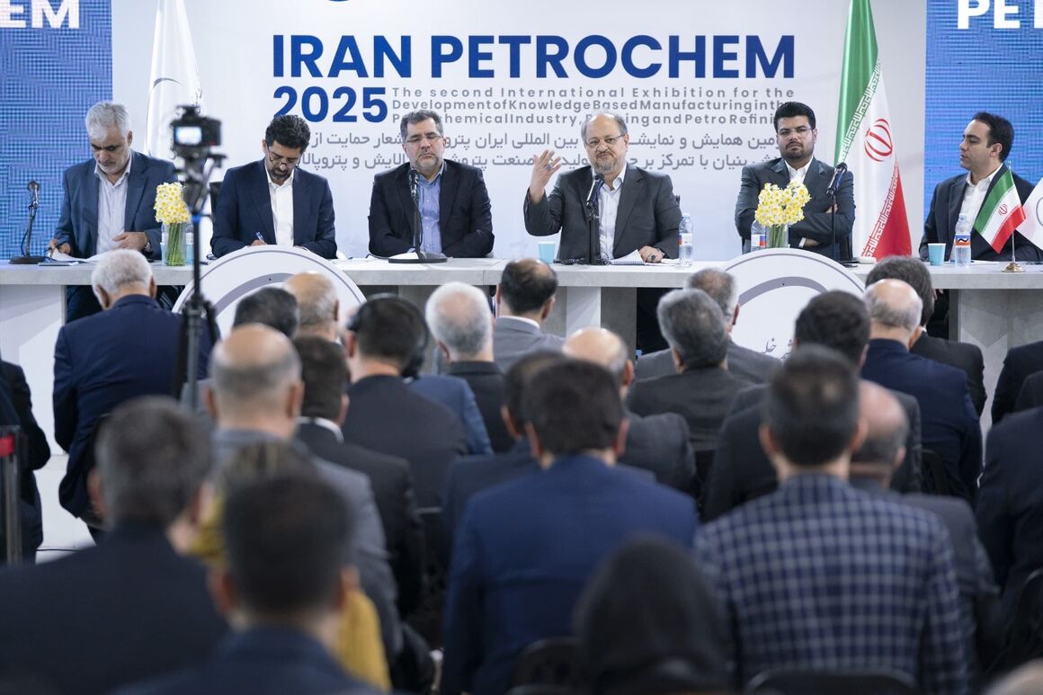 کیفیت کالا؛ مبنای خریدهای هلدینگ خلیج فارس کیفیت کالا؛ مبنای خریدهای هلدینگ خلیج فارس