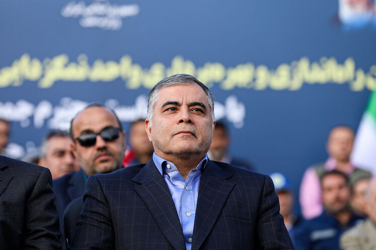 محسن پاکنژاد، وزیر نفت