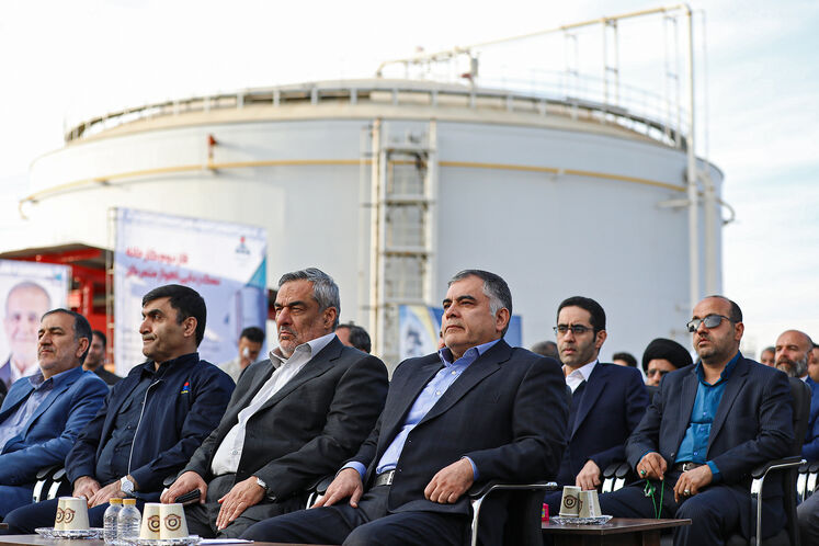 آیین بهرهبرداری از فاز ۲ واحد نمکزدایی اهواز متمرکز