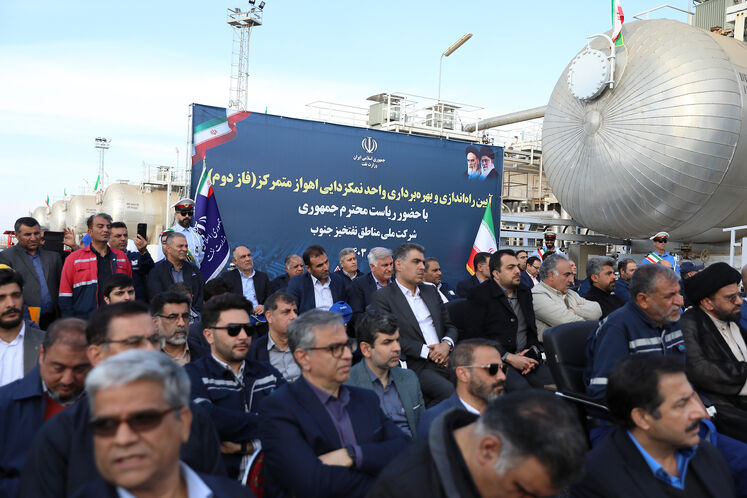 آیین بهرهبرداری از فاز ۲ واحد نمکزدایی اهواز متمرکز