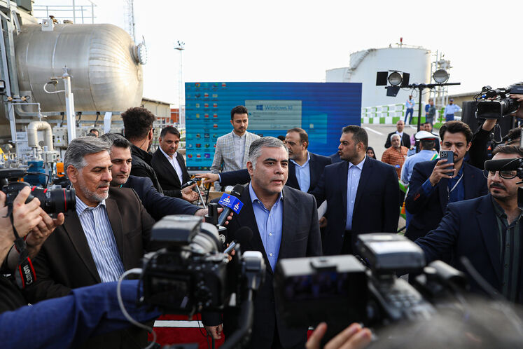 آیین بهرهبرداری از فاز ۲ واحد نمکزدایی اهواز متمرکز