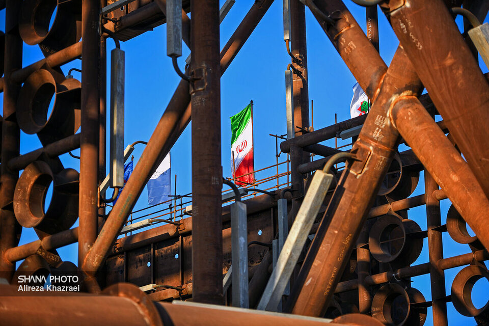 Oil industry drives Iran’s economy amid turbulence, sanctions Oil industry drives Iran’s economy amid turbulence, sanctions