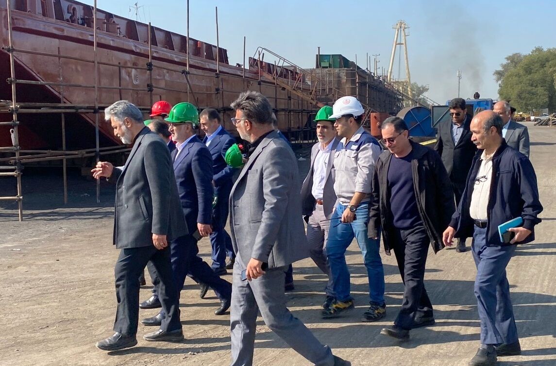 نوسازی همزمان ۶ شناور پایانههای نفتی ایران نوسازی همزمان ۶ شناور پایانههای نفتی ایران