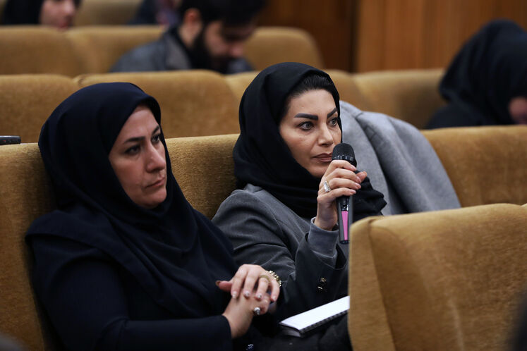 نشست خبری رضا دهقان، معاون توسعه و مهندسی شرکت ملی نفت ایران