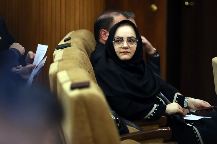 پرستو یونچی، معاون نشریات، شانا و توسعه شبکه‌های اطلاع‌رسانی دیجیتال روابط عمومی وزارت نفت
