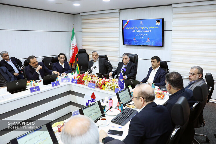 نشست هماندیشی مدیران ارشد شرکت ملی نفت در اهواز