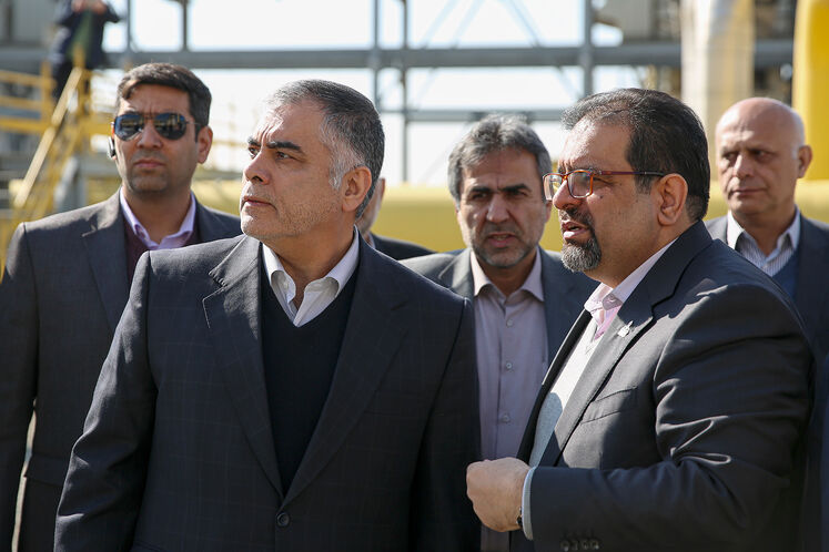 Oil minister visits Parchin Gas Pressure Boosting Station