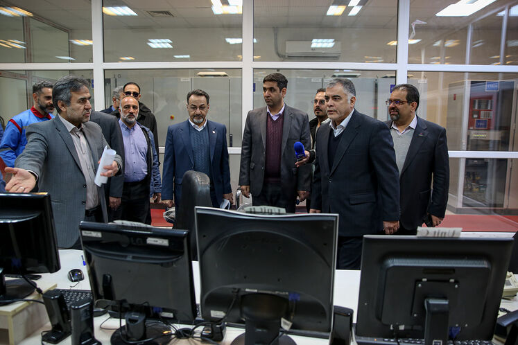 Oil minister visits Parchin Gas Pressure Boosting Station