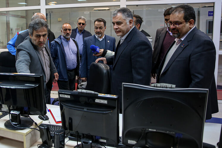 Oil minister visits Parchin Gas Pressure Boosting Station