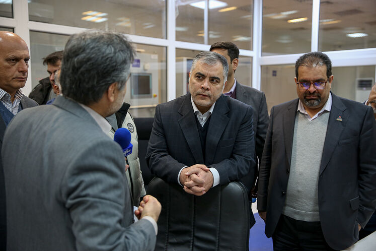 Oil minister visits Parchin Gas Pressure Boosting Station