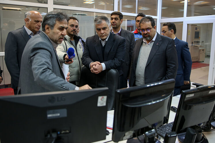 Oil minister visits Parchin Gas Pressure Boosting Station