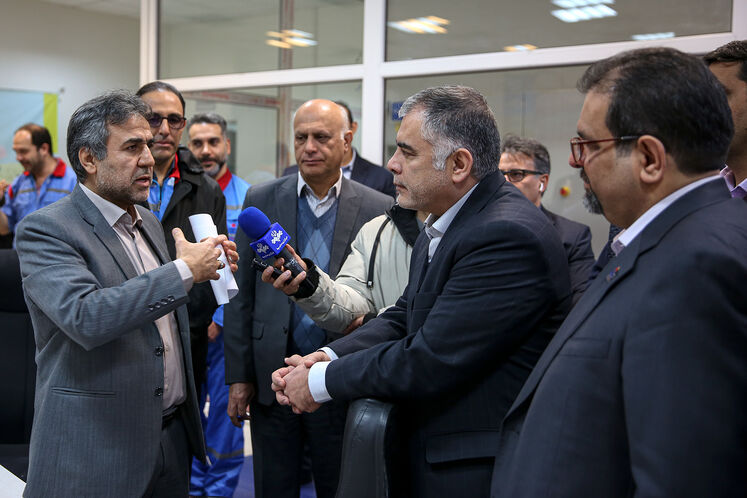 Oil minister visits Parchin Gas Pressure Boosting Station