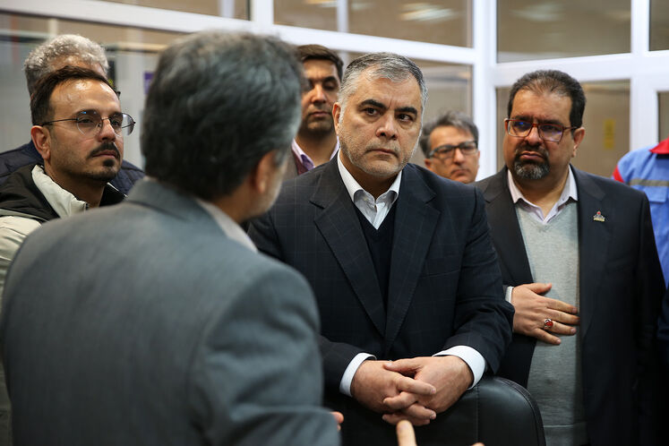 Oil minister visits Parchin Gas Pressure Boosting Station