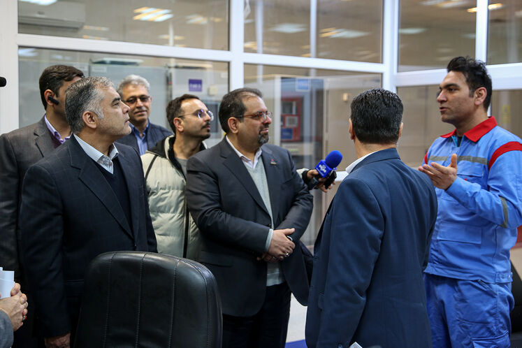 Oil minister visits Parchin Gas Pressure Boosting Station