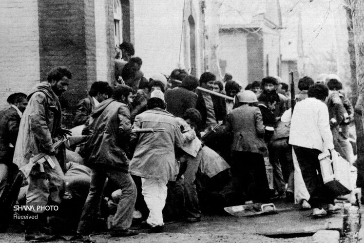 نماهایی از ایام پیروزی شکوهمند انقلاب اسلامی ایران