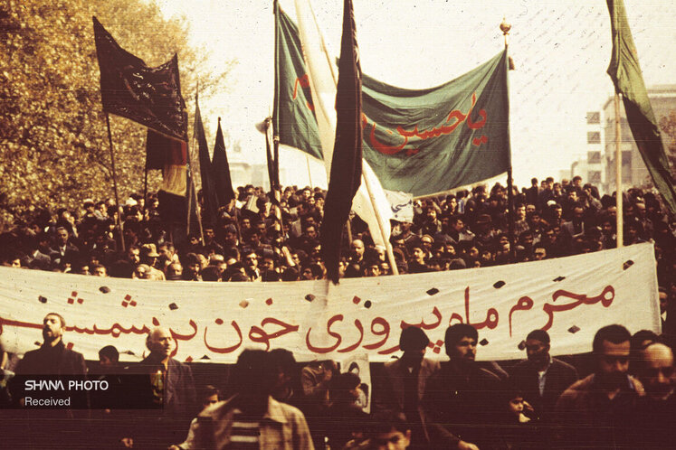 نماهایی از ایام پیروزی شکوهمند انقلاب اسلامی ایران