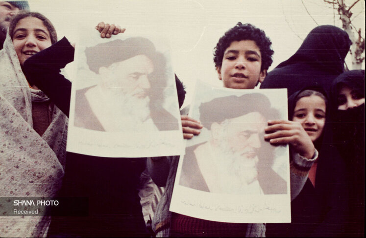 نماهایی از ایام پیروزی شکوهمند انقلاب اسلامی ایران