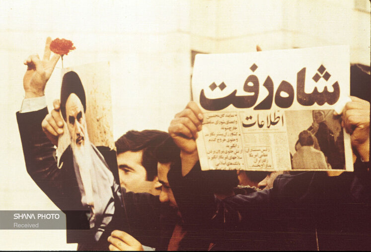 نماهایی از ایام پیروزی شکوهمند انقلاب اسلامی ایران