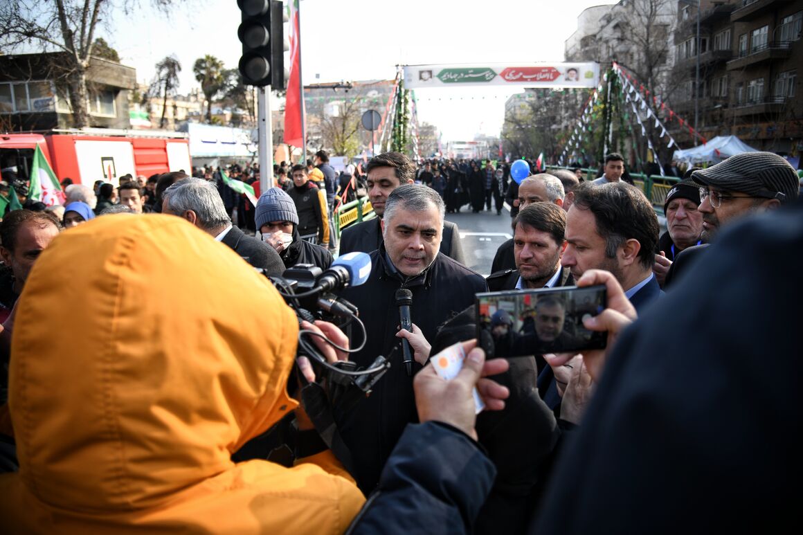 صادرات نفت ایران متوقف نمیشود/ حضور مردم رمز اقتدار انقلاب است صادرات نفت ایران متوقف نمیشود/ حضور مردم رمز اقتدار انقلاب است