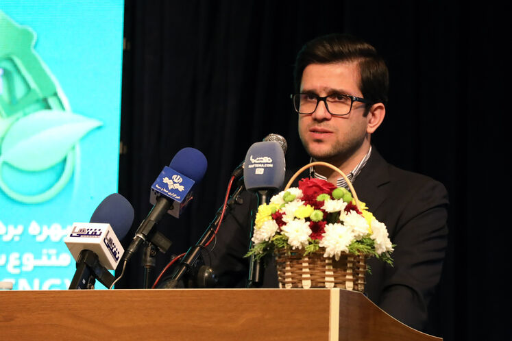 محمدصادق عظیمیفر، معاون وزیر نفت و مدیرعامل شرکت ملی پالایش و پخش فرآوردههای نفتی ایران