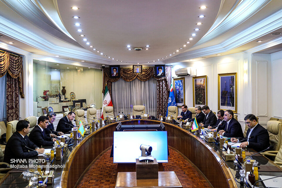 همکاری نفتی تهران - عشقآباد گسترش مییابد همکاری نفتی تهران - عشقآباد گسترش مییابد