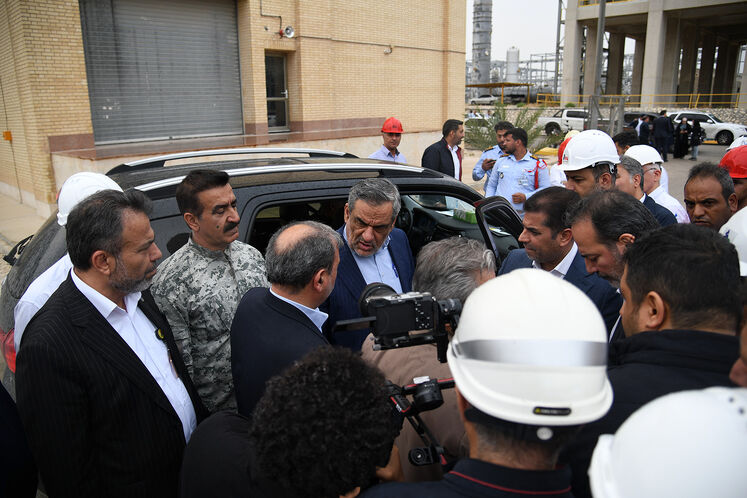 بازدید حمید بورد، مدیرعامل شرکت ملی نفت ایران از پروژه ایران ال‌ان‌جی کنگان