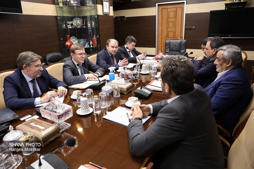 تأکید بر گسترش همکاری نفتی ایران و روسیه با اجرای پروژههای مشترک تأکید بر گسترش همکاری نفتی ایران و روسیه با اجرای پروژههای مشترک