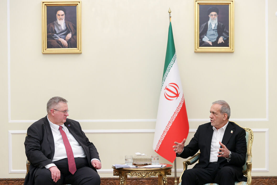 همکاریهای ایران و روسیه در بخش انرژی مثبت است همکاریهای ایران و روسیه در بخش انرژی مثبت است