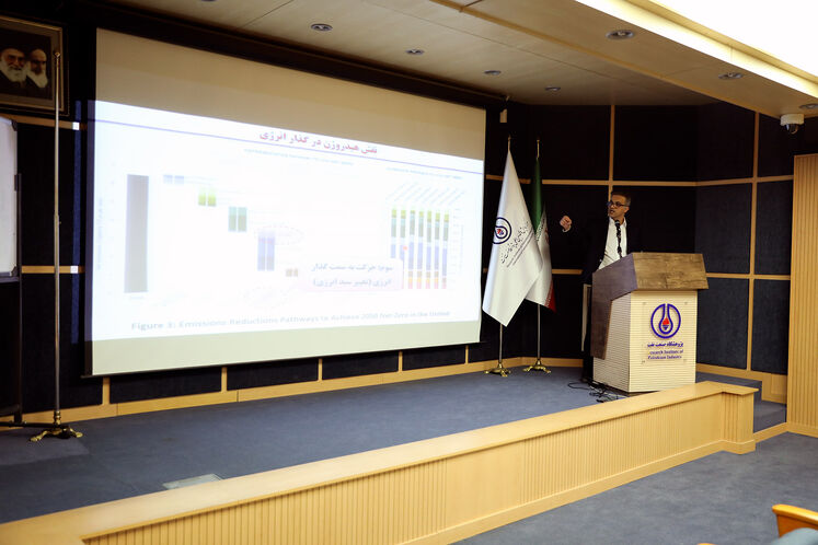 نشستهای تخصصی سومین همایش «پتروتک»