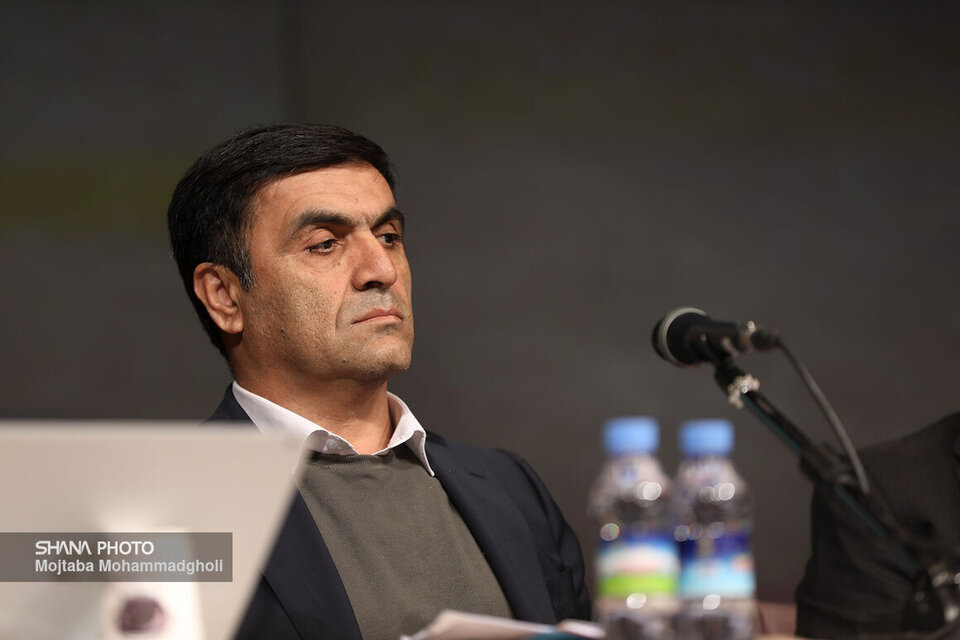 افزایش ضریب بازیافت مخازن نفتی با استفاده از دانش روز افزایش ضریب بازیافت مخازن نفتی با استفاده از دانش روز