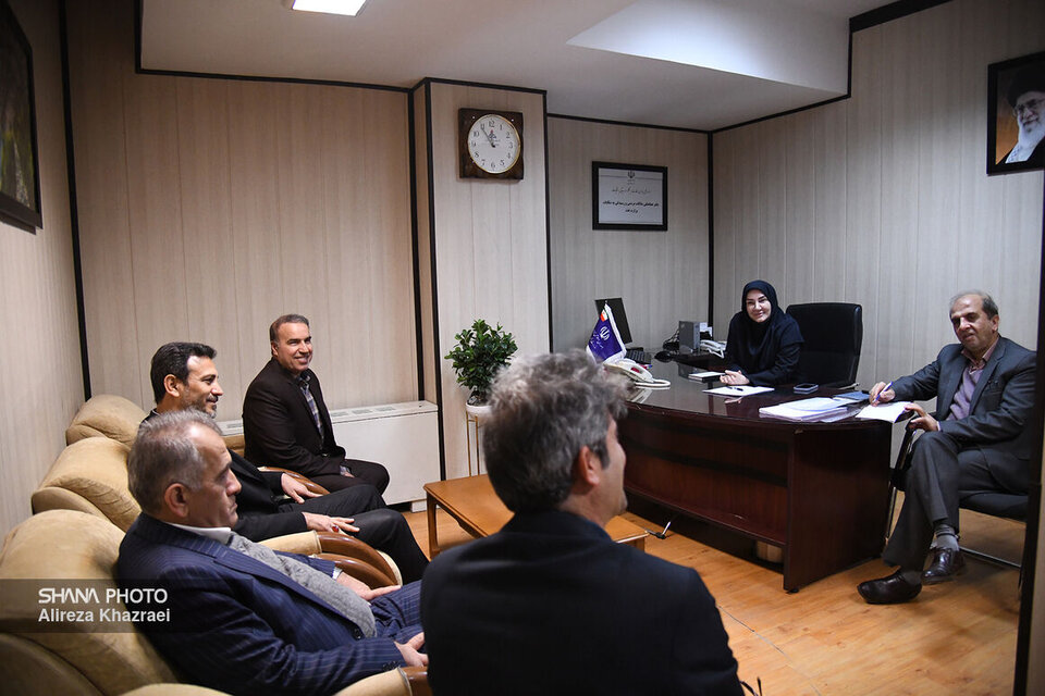 نخستین دیدار مردمی وزارت نفت با حضور معاون وزیر برگزار شد نخستین دیدار مردمی وزارت نفت با حضور معاون وزیر برگزار شد